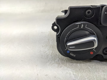 2015-2018 Volkswagen Jetta Climate Control Module Temperature AC/Heater Replacement P/N:90151-907 Fits Fits 2015 2016 2017 2018 OEM Used Auto Parts