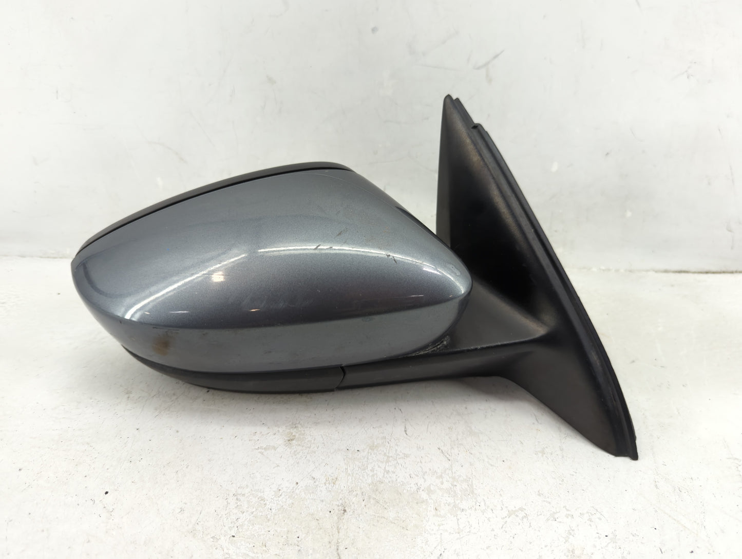 2017-2018 Volkswagen Jetta Passenger Side View Mirror - Right Door Mirror OEM Used - Oemusedautoparts1.com