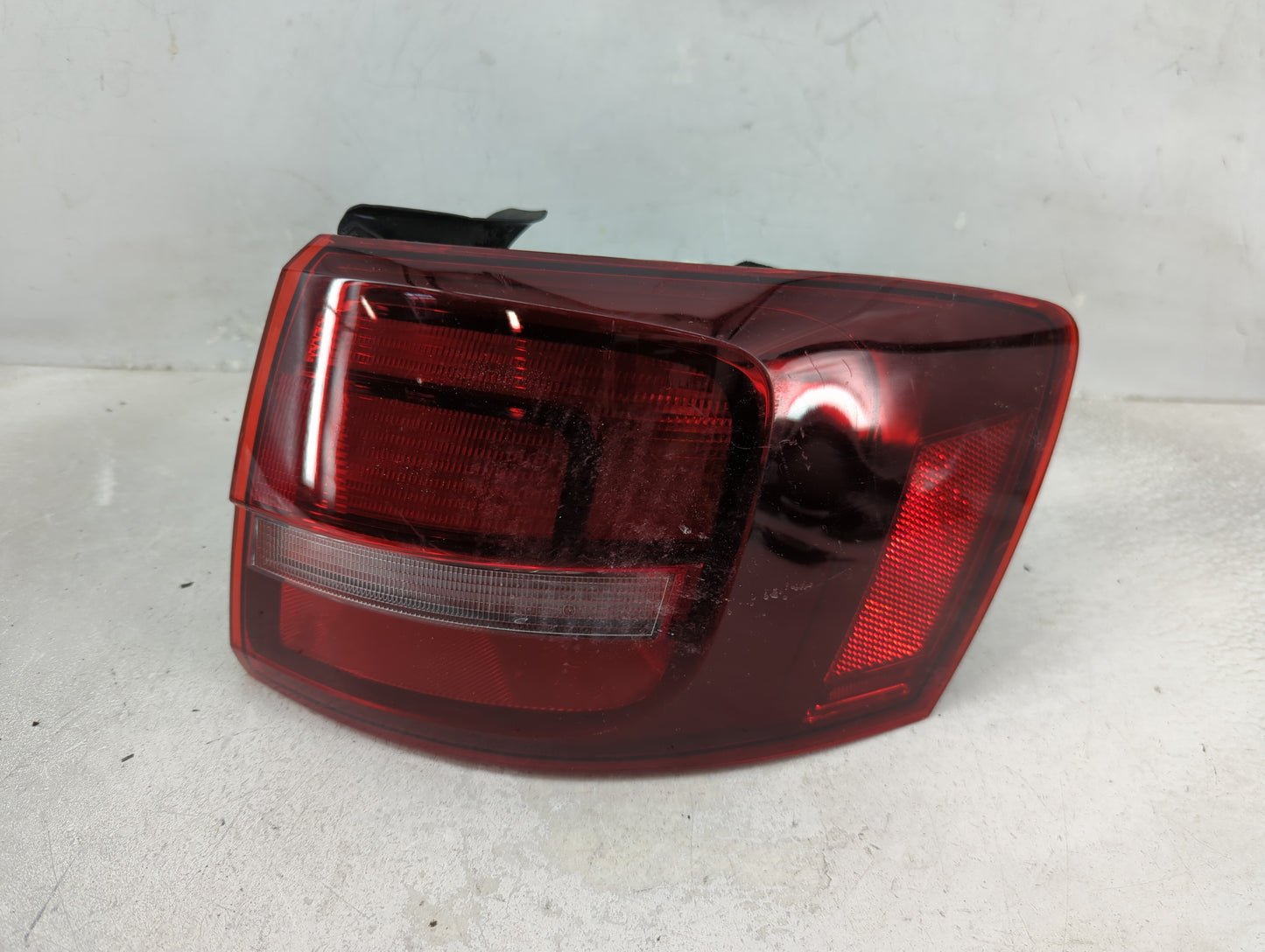 2017-2018 Volkswagen Jetta Tail Light Assembly Passenger Right OEM Fits Fits 2017 2018 OEM Used Auto Parts - Oemusedautopart