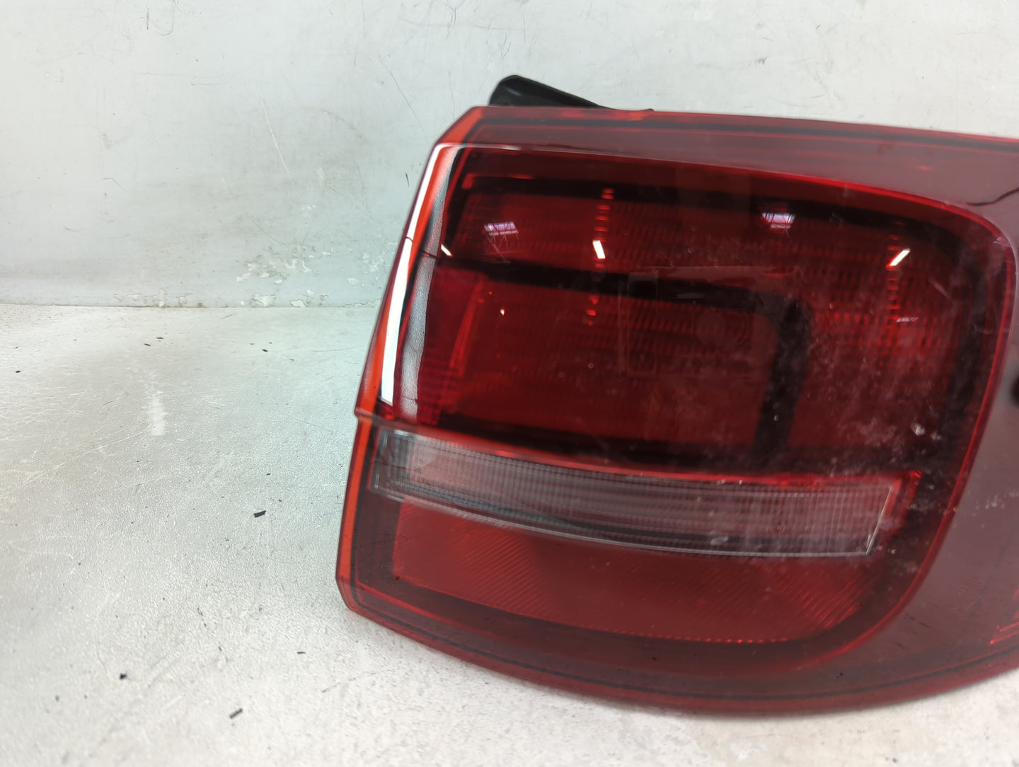 2017-2018 Volkswagen Jetta Tail Light Assembly Passenger Right OEM Fits Fits 2017 2018 OEM Used Auto Parts - Oemusedautopart