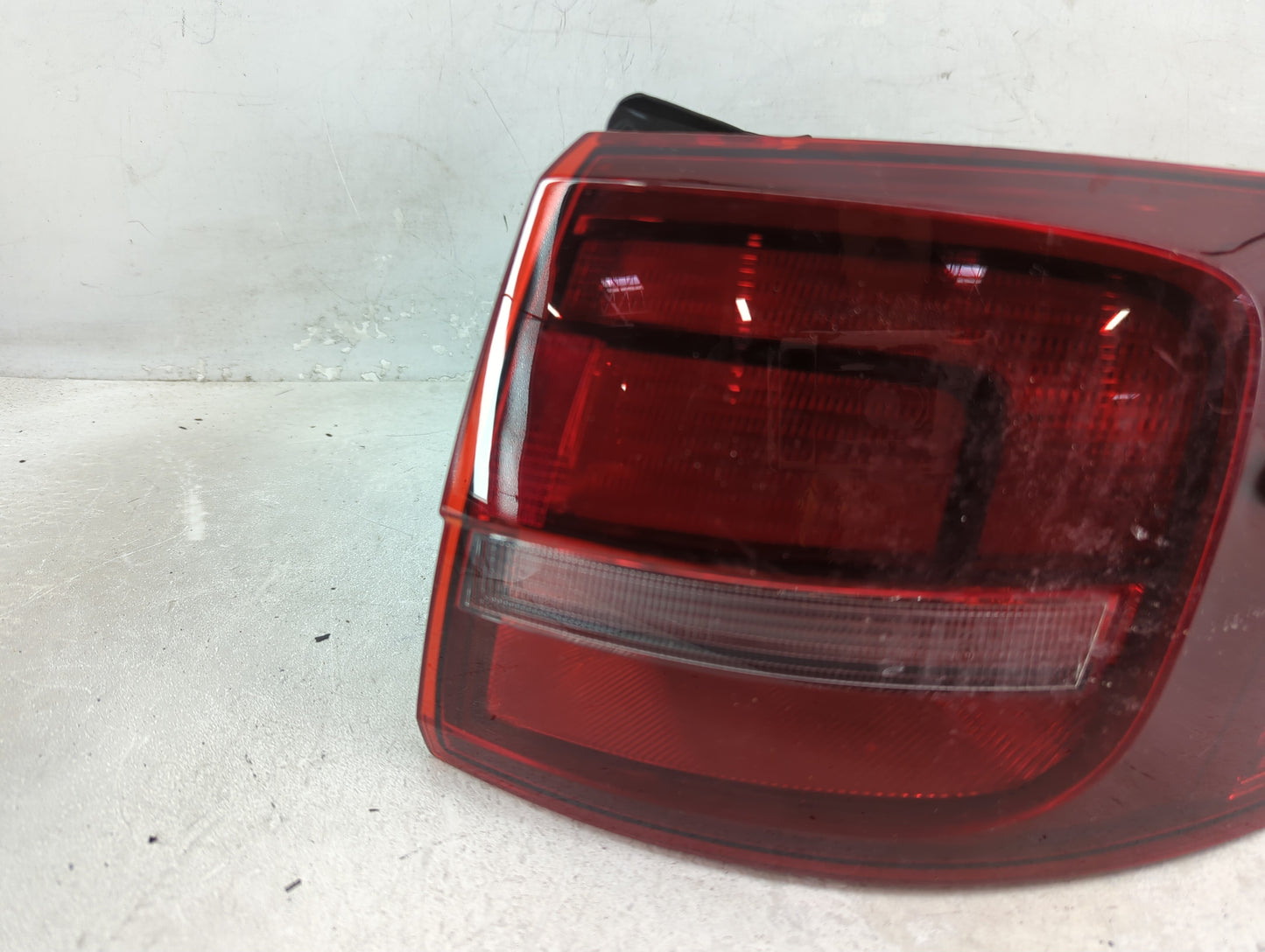 2017-2018 Volkswagen Jetta Tail Light Assembly Passenger Right OEM Fits Fits 2017 2018 OEM Used Auto Parts - Oemusedautopart
