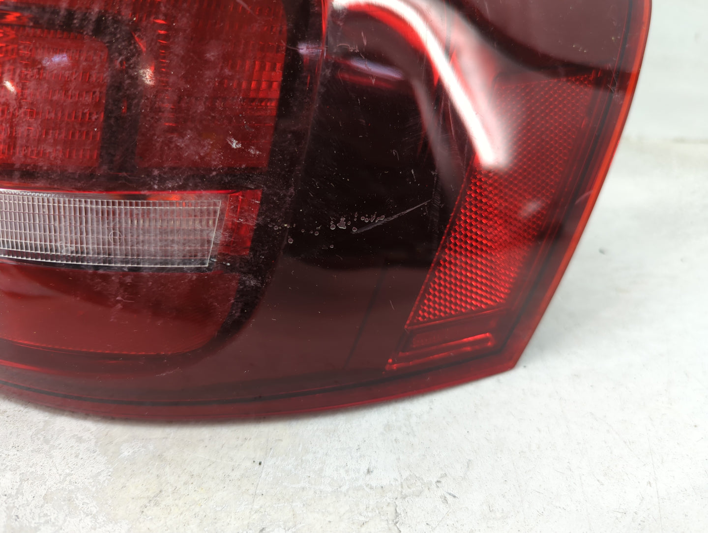 2017-2018 Volkswagen Jetta Tail Light Assembly Passenger Right OEM Fits Fits 2017 2018 OEM Used Auto Parts - Oemusedautopart