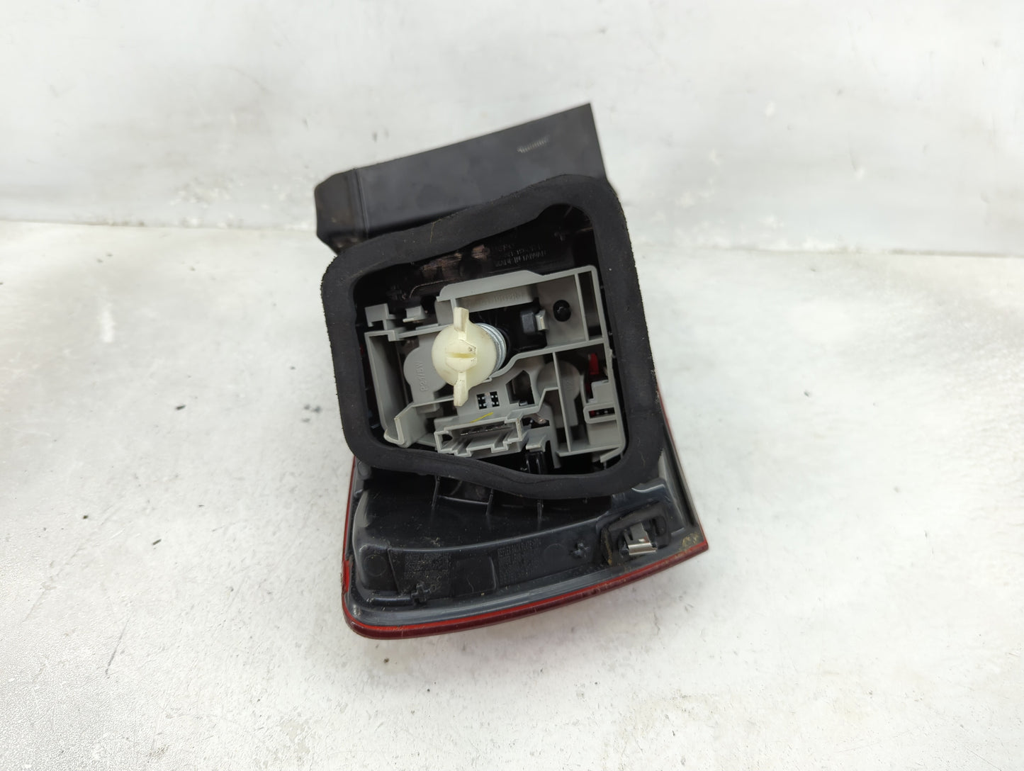 2017-2018 Volkswagen Jetta Tail Light Assembly Passenger Right OEM Fits Fits 2017 2018 OEM Used Auto Parts - Oemusedautopart