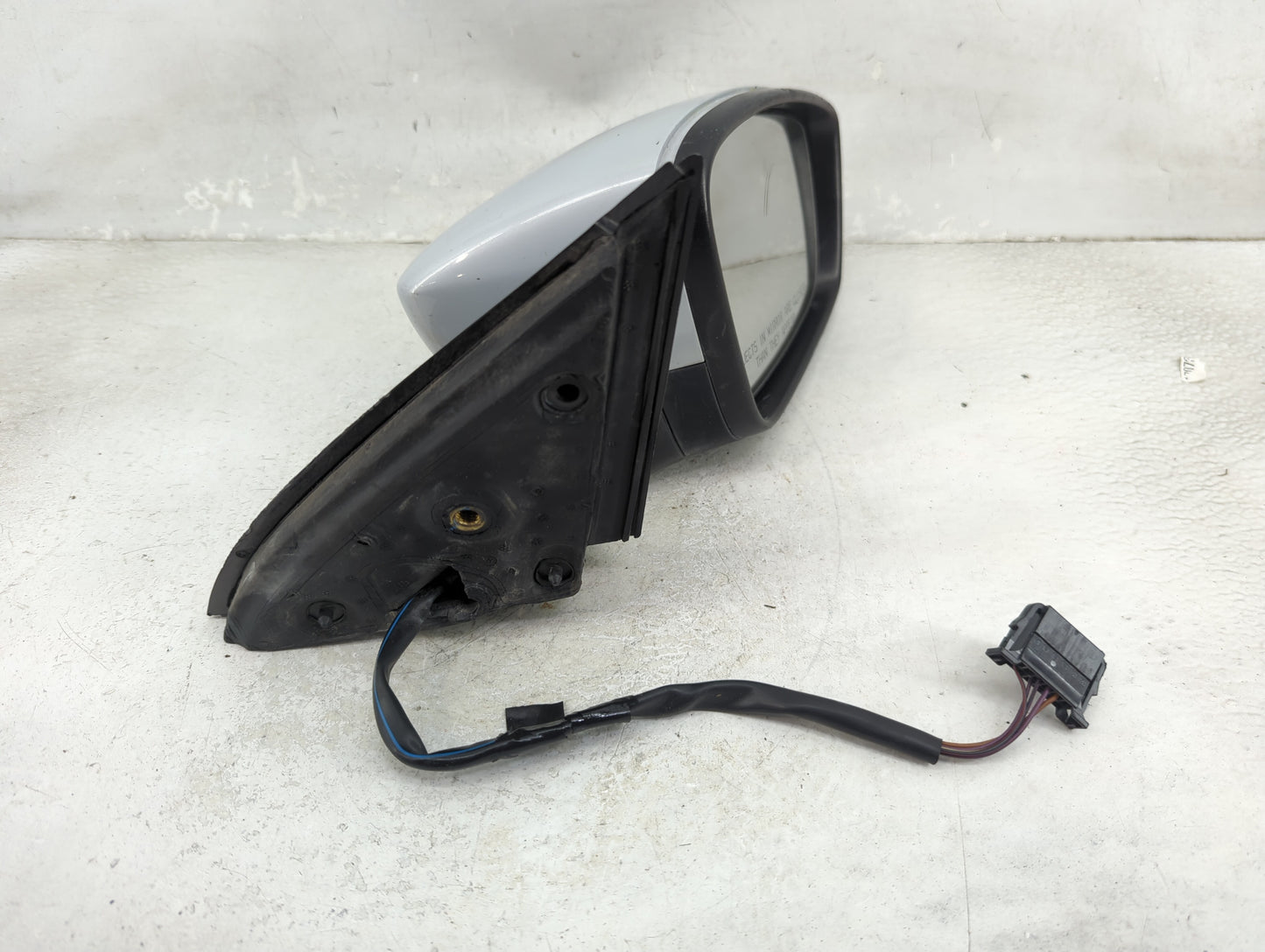 2017-2018 Volkswagen Jetta Passenger Side View Mirror - Right Door Mirror OEM Used - Oemusedautoparts1.com