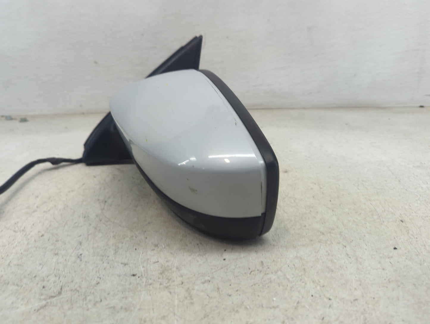 2017-2018 Volkswagen Jetta Driver Side View Mirror - Left Door Mirror OEM Used - Oemusedautoparts1.com
