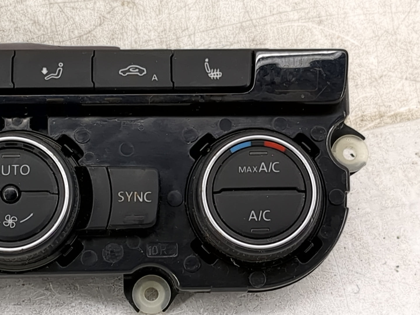 2015-2018 Volkswagen Jetta Climate Control Module Temperature AC/Heater Replacement P/N:1K8907044BM 5HB012614-69 Fits OEM Us