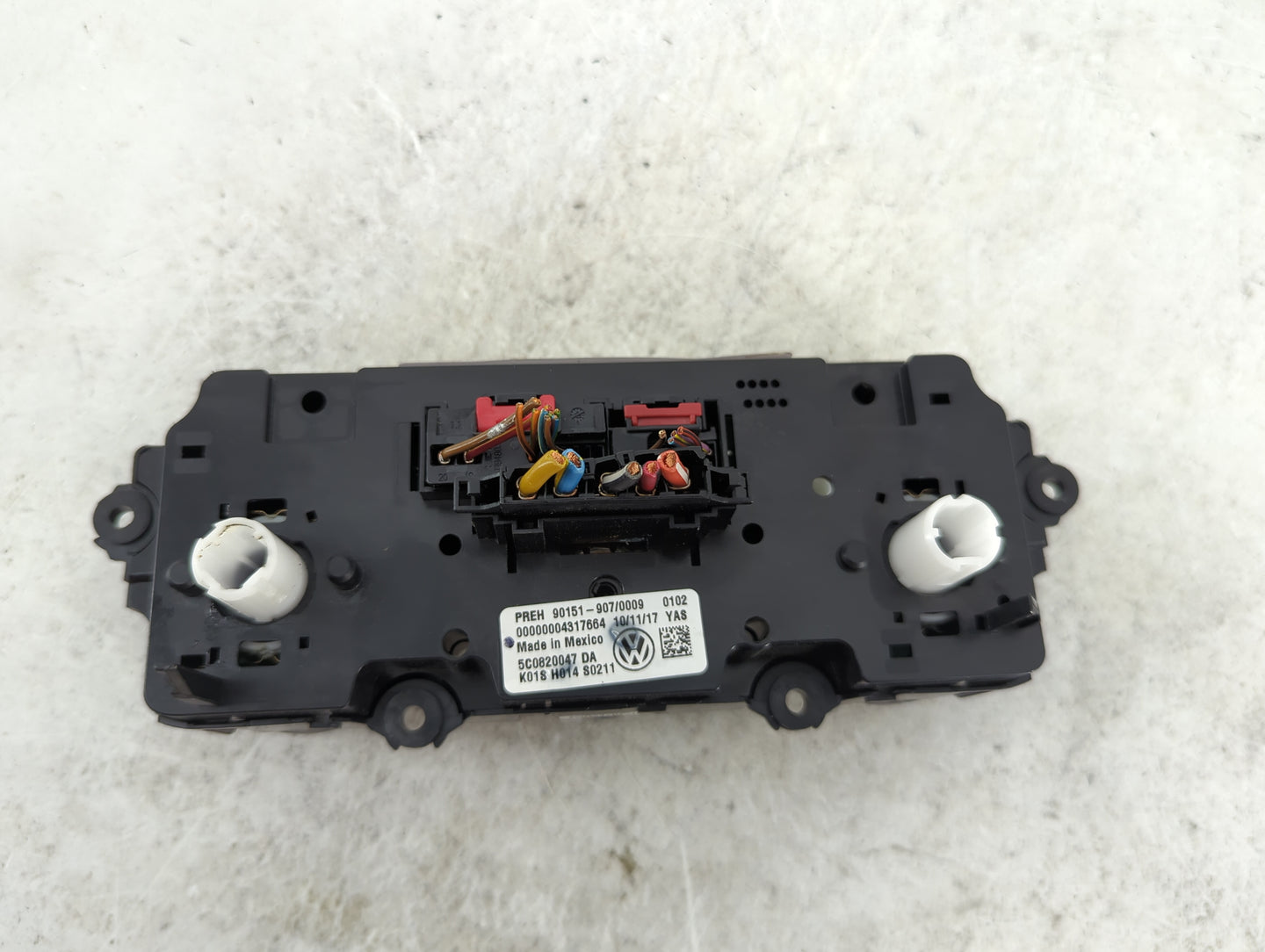 2015-2018 Volkswagen Jetta Climate Control Module Temperature AC/Heater Replacement P/N:5C0820047DA 90151-907/0009 Fits OEM 