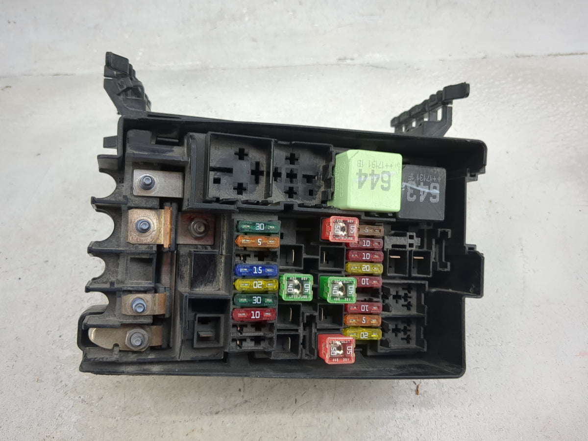 2015-2018 Volkswagen Jetta Fusebox Fuse Box Panel Relay Module P/N:5C0937132A Fits Fits 2015 2016 2017 2018 OEM Used Auto Pa