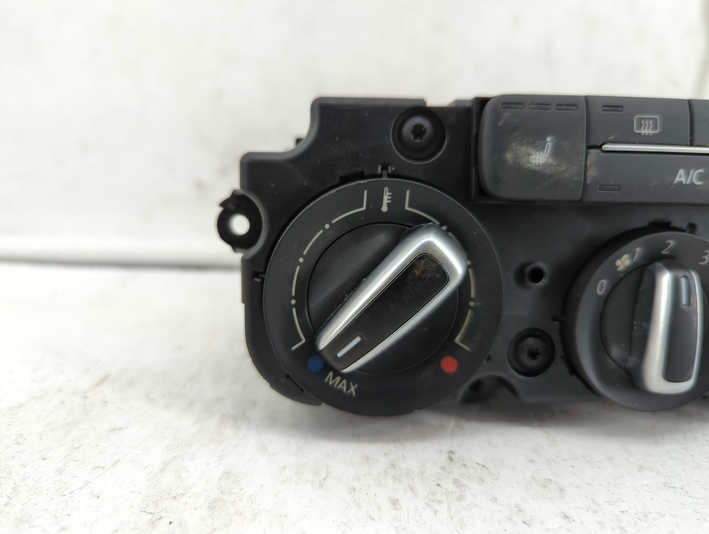 2015-2018 Volkswagen Jetta Climate Control Module Temperature AC/Heater Replacement P/N:90151-736 003929621 Fits OEM Used Au