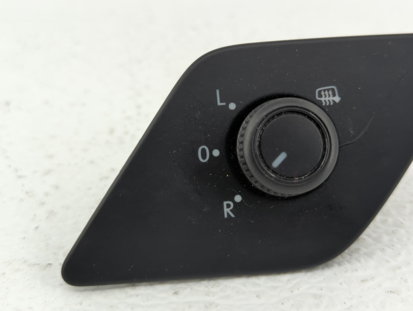 2018 Volkswagen Jetta Side Mirror Switch Knob Black - Oemusedautoparts1.com