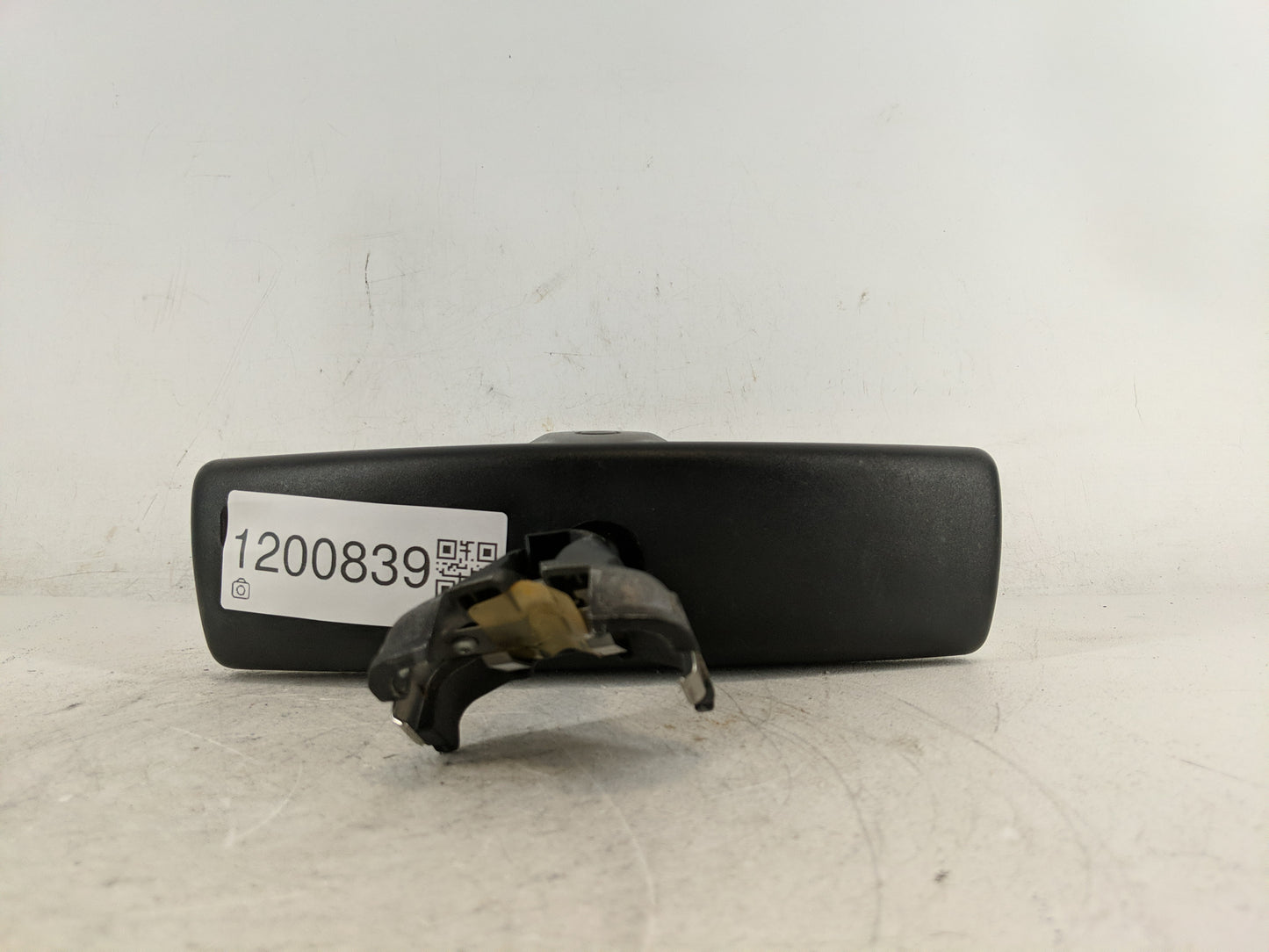 2016-2019 Volkswagen Passat Interior Rear View Mirror Replacement OEM P/N:E11026141 Fits Fits 2016 2017 2018 2019 OEM Used A