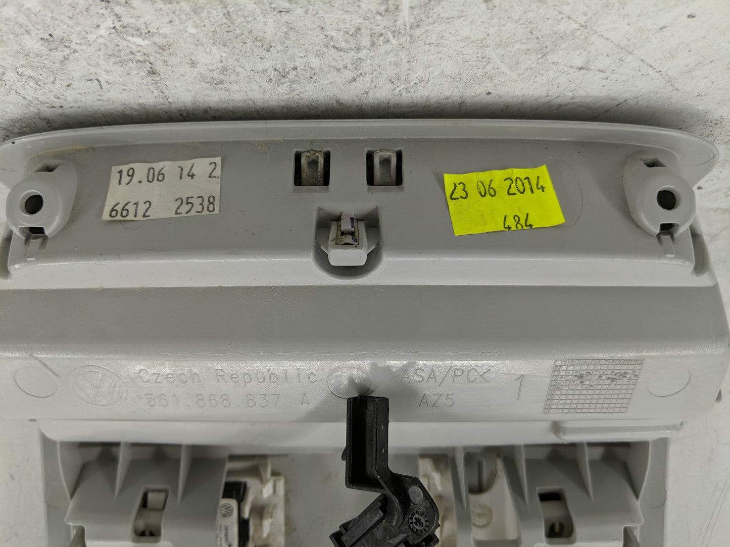 2016-2020 Volkswagen Passat Overhead Roof Console 1239571 - Oemusedautoparts1.com