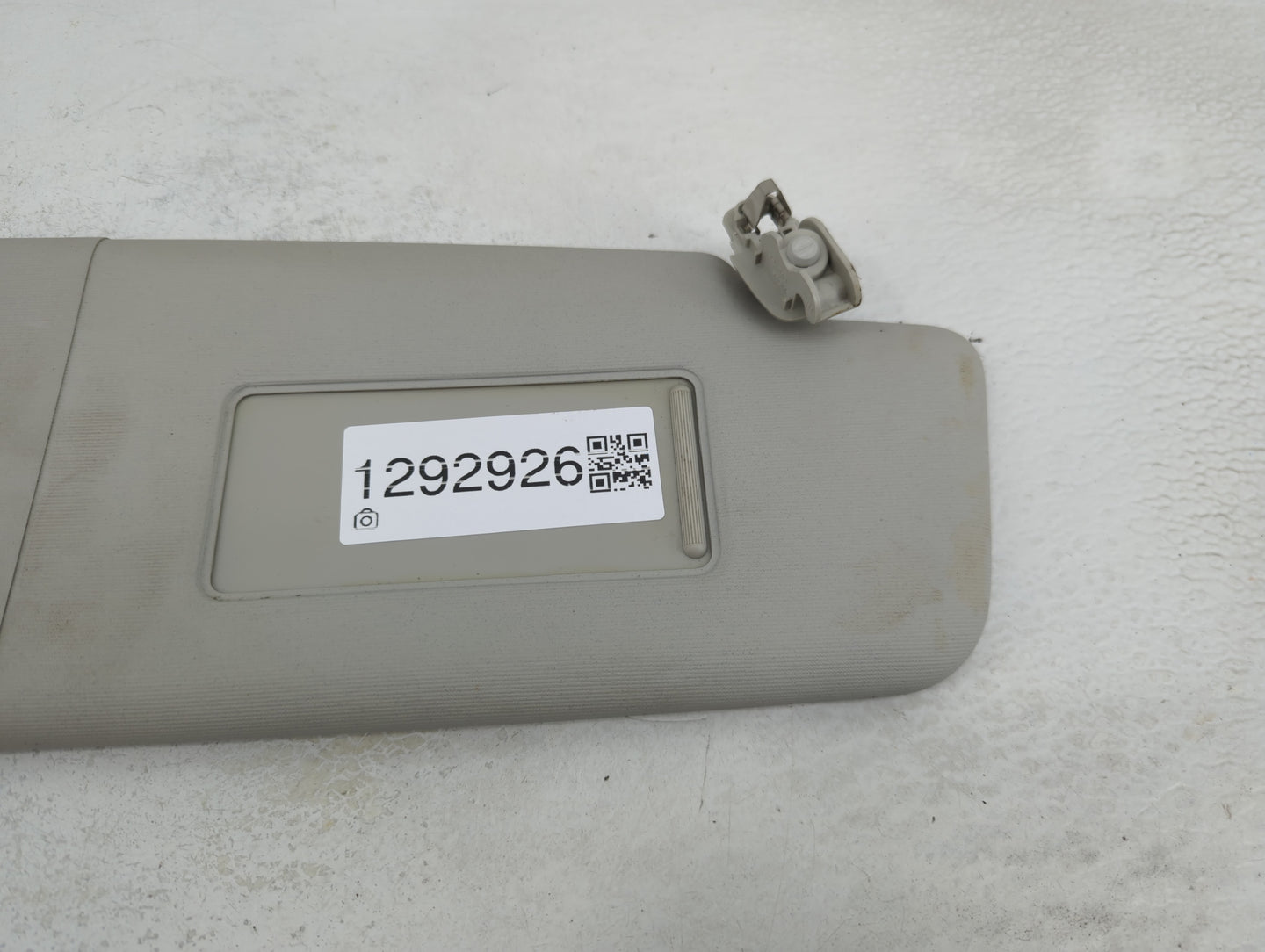 2018 Volkswagen Passat Sun Visor Shade Replacement Passenger Right Mirror Fits OEM Used Auto Parts - Oemusedautoparts1.com