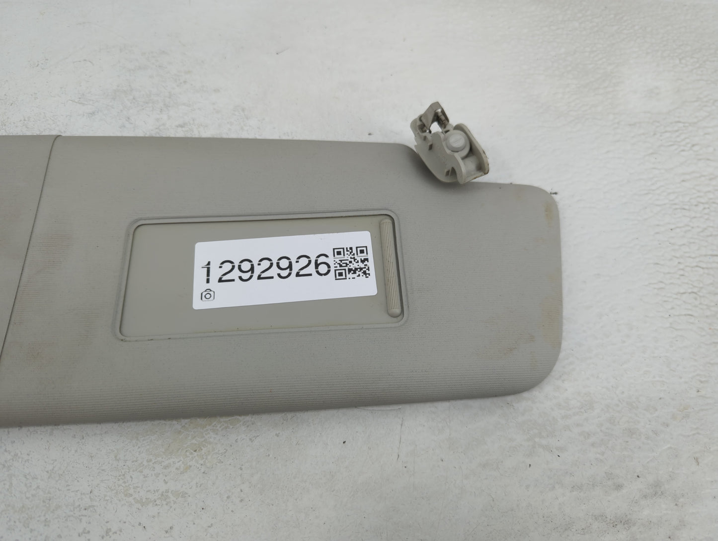 2018 Volkswagen Passat Sun Visor Shade Replacement Passenger Right Mirror Fits OEM Used Auto Parts - Oemusedautoparts1.com