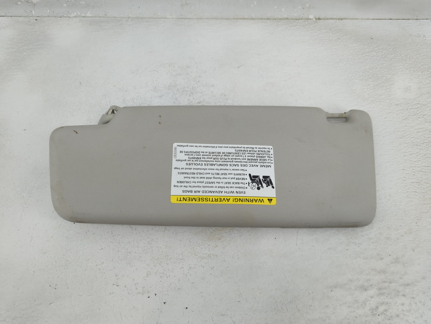 2018 Volkswagen Passat Sun Visor Shade Replacement Passenger Right Mirror Fits OEM Used Auto Parts - Oemusedautoparts1.com