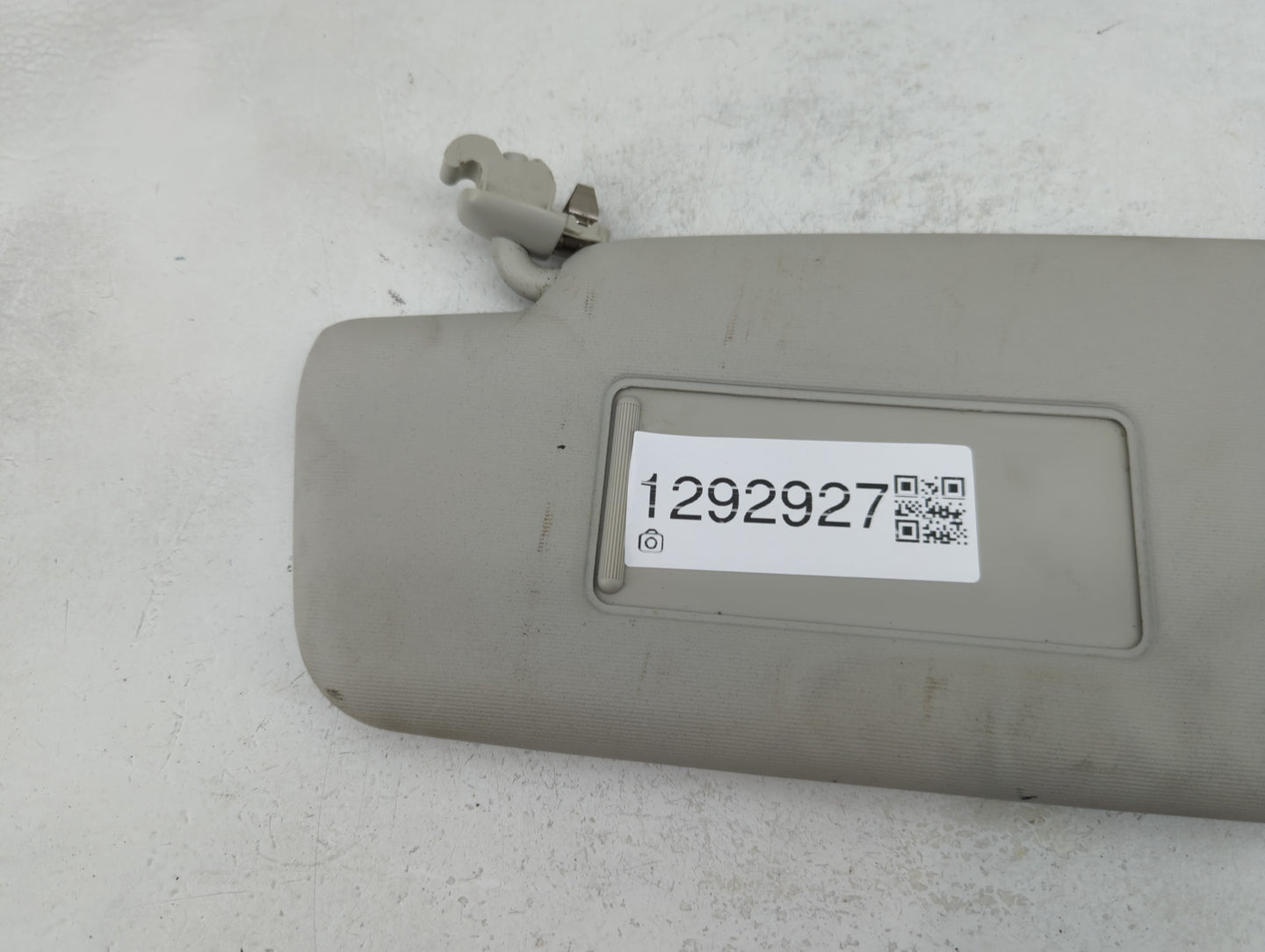 2018 Volkswagen Passat Sun Visor Shade Replacement Passenger Right Mirror Fits OEM Used Auto Parts - Oemusedautoparts1.com