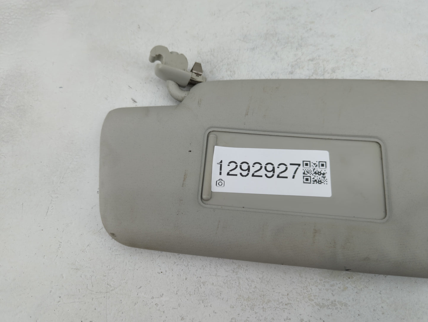 2018 Volkswagen Passat Sun Visor Shade Replacement Passenger Right Mirror Fits OEM Used Auto Parts - Oemusedautoparts1.com