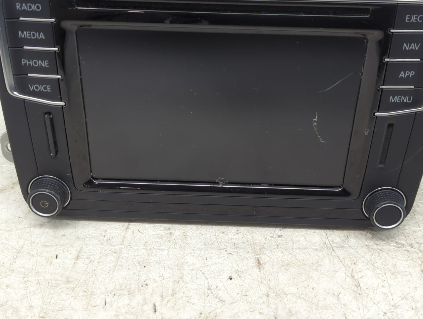 2016-2018 Volkswagen Passat Radio AM FM Cd Player Receiver Replacement P/N:5C0035684D Fits Fits 2016 2017 2018 OEM Used Auto