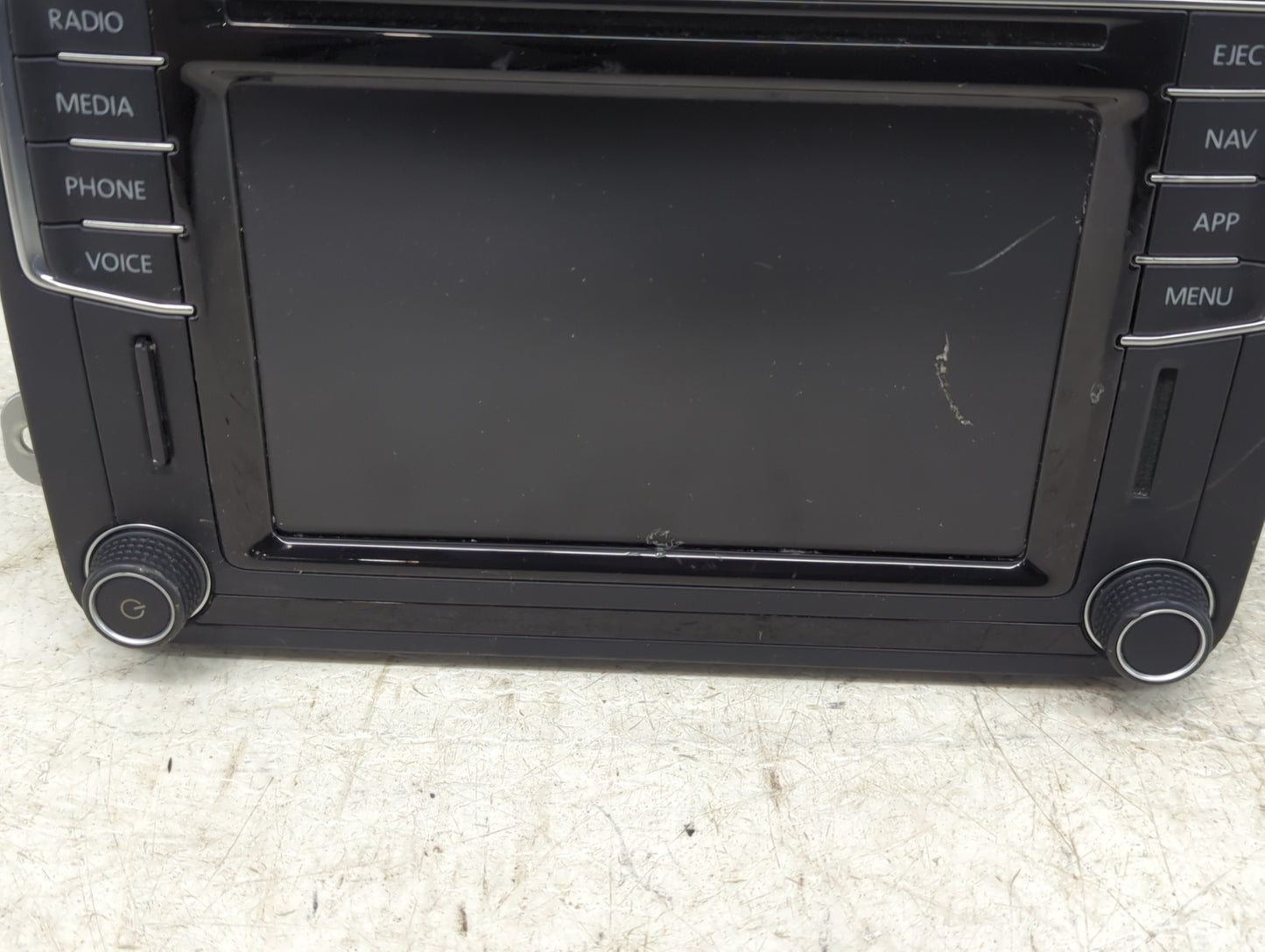 2016-2018 Volkswagen Passat Radio AM FM Cd Player Receiver Replacement P/N:5C0035684D Fits Fits 2016 2017 2018 OEM Used Auto