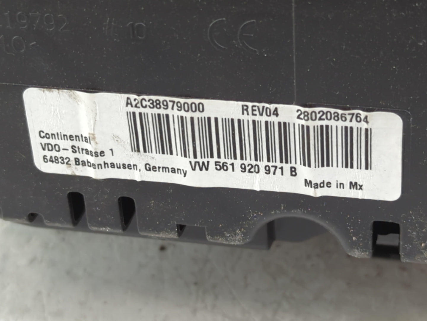 2015-2019 Volkswagen Passat Instrument Cluster Speedometer Gauges P/N:A2C38979000 561920971B Miles:97K Fits OEM Used Auto Pa