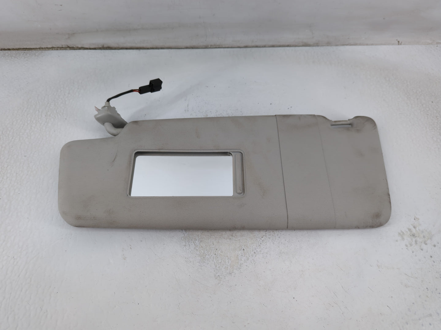 2018 Volkswagen Passat Sun Visor Shade Replacement Driver Left Mirror Fits OEM Used Auto Parts - Oemusedautoparts1.com