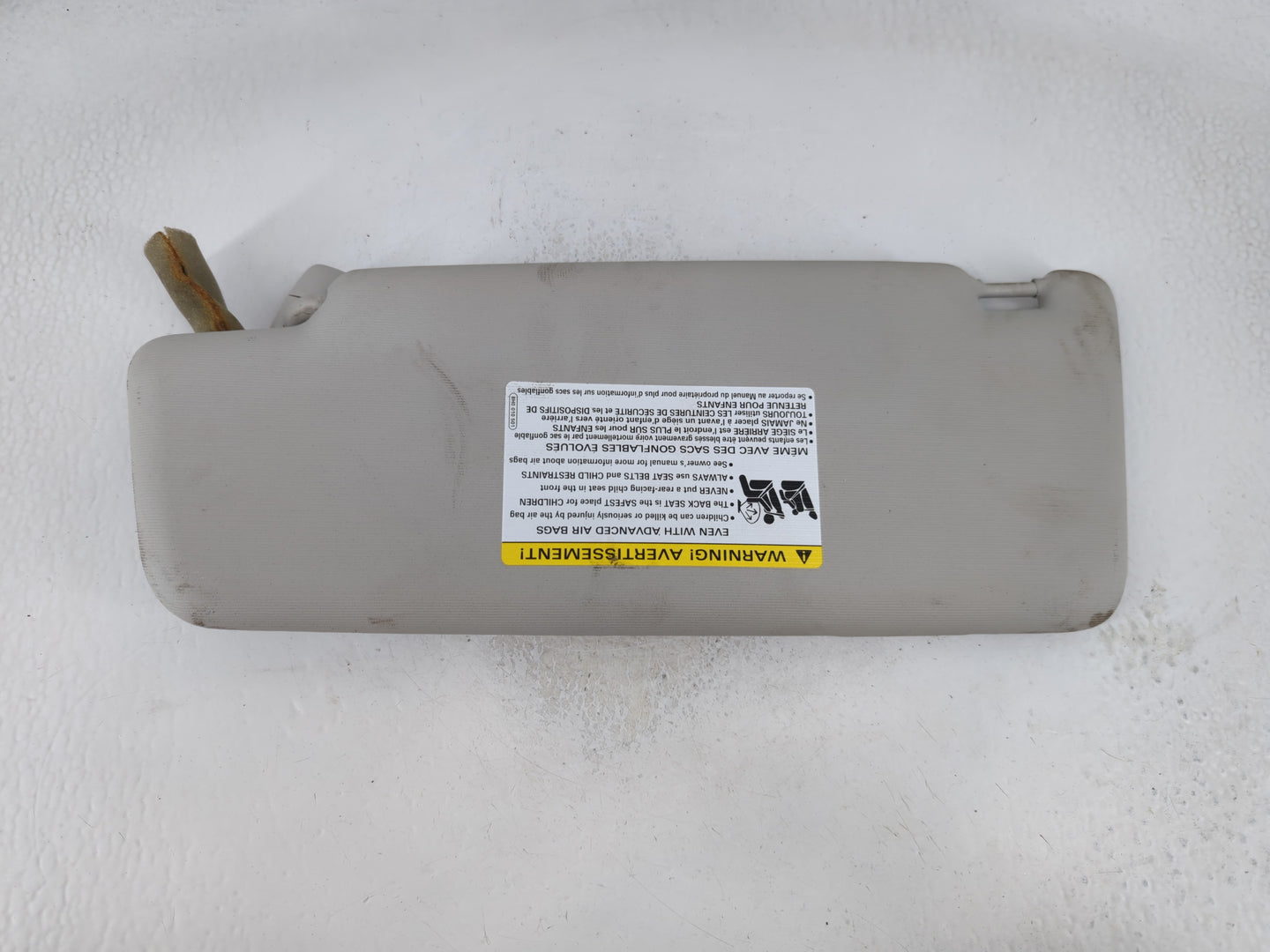 2018 Volkswagen Passat Sun Visor Shade Replacement Passenger Right Mirror Fits OEM Used Auto Parts - Oemusedautoparts1.com