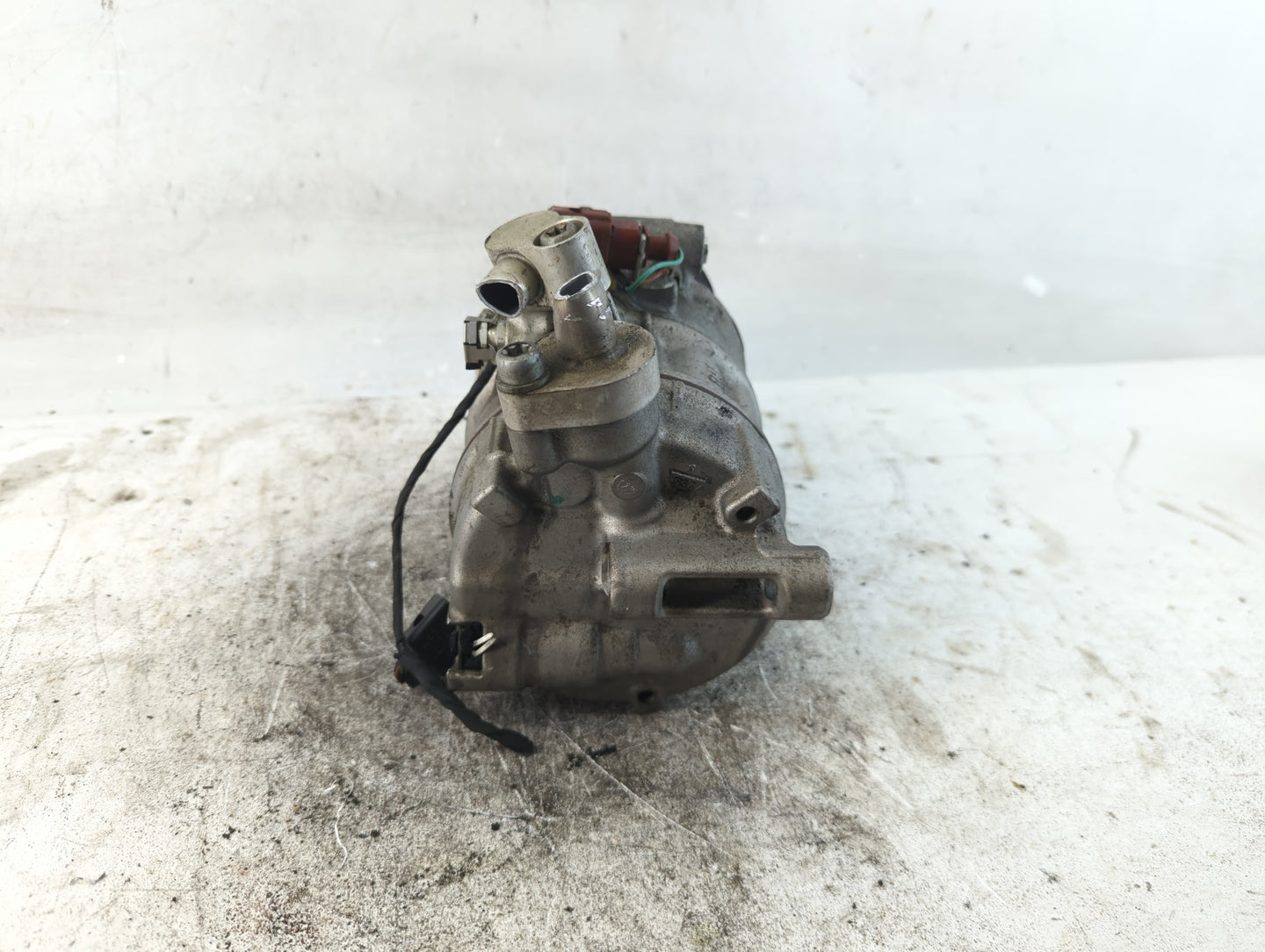 2018-2020 Volkswagen Passat Air Conditioning A/c Ac Compressor Oem - Oemusedautoparts1.com