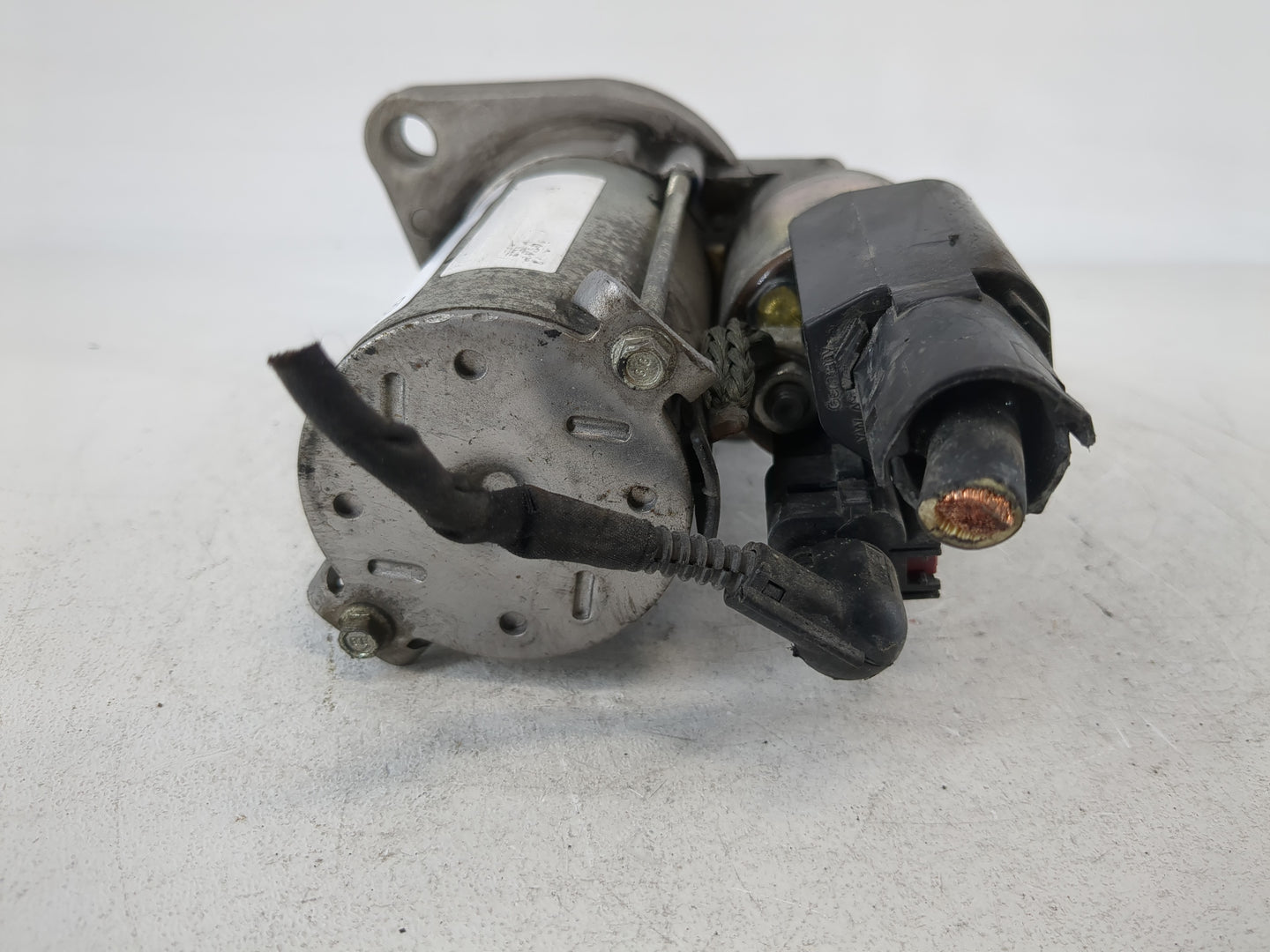 2011-2018 Volkswagen Tiguan Car Starter Motor Solenoid OEM P/N:0 001 122 402 Fits OEM Used Auto Parts - Oemusedautoparts1.co