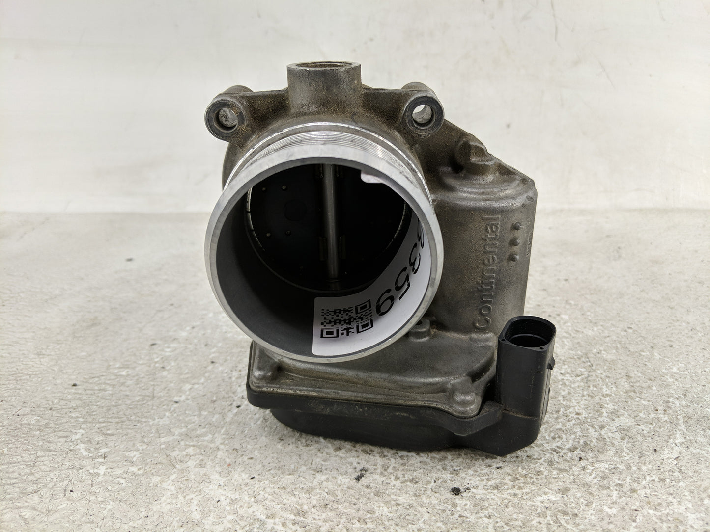 2009-2018 Volkswagen Tiguan Throttle Body P/N:06F 133 062 T 5Q0 614 517 CG Fits OEM Used Auto Parts - Oemusedautoparts1.com