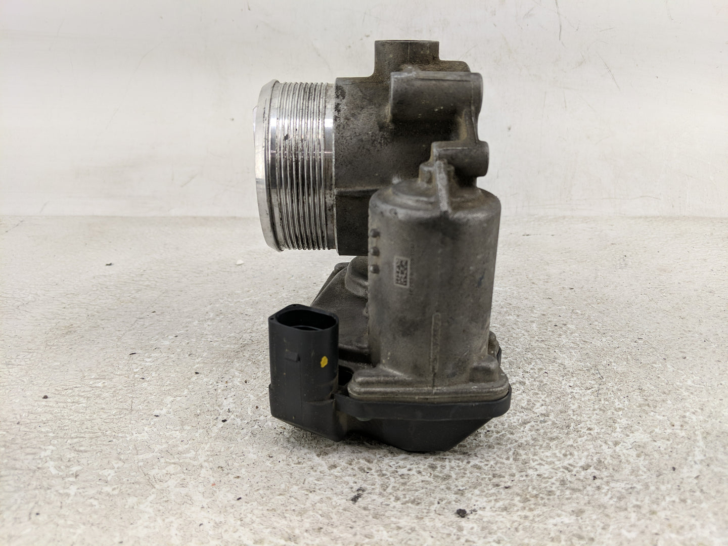 2009-2018 Volkswagen Tiguan Throttle Body P/N:06F 133 062 T 5Q0 614 517 CG Fits OEM Used Auto Parts - Oemusedautoparts1.com