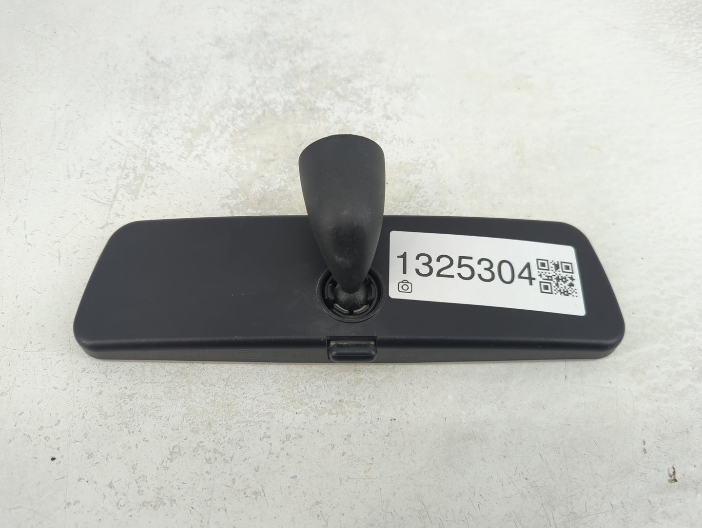 2009-2018 Volkswagen Tiguan Interior Rear View Mirror Replacement OEM P/N:E1021065 Fits OEM Used Auto Parts - Oemusedautopar