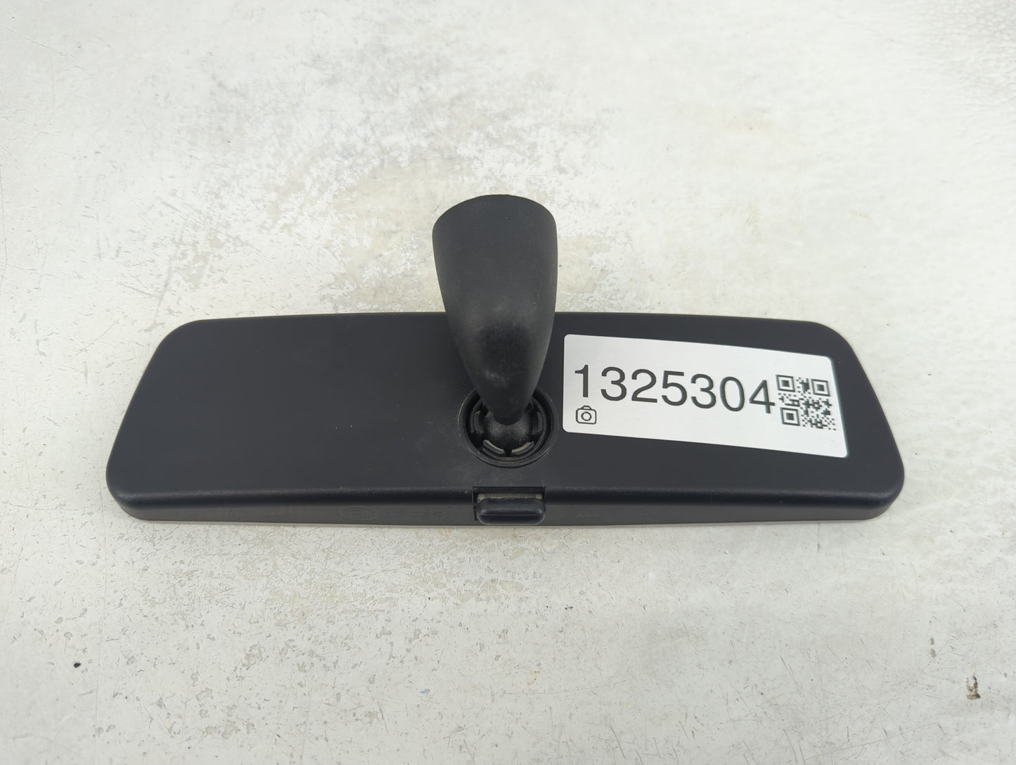 2009-2018 Volkswagen Tiguan Interior Rear View Mirror Replacement OEM P/N:E1021065 Fits OEM Used Auto Parts - Oemusedautopar