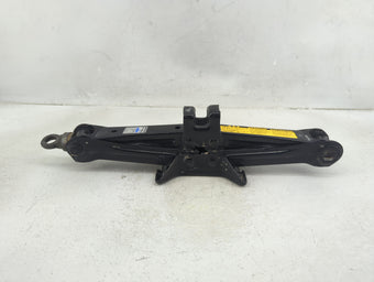 compare product 2018 Volkswagen Tiguan Spare Scissor Car Jack 1390180