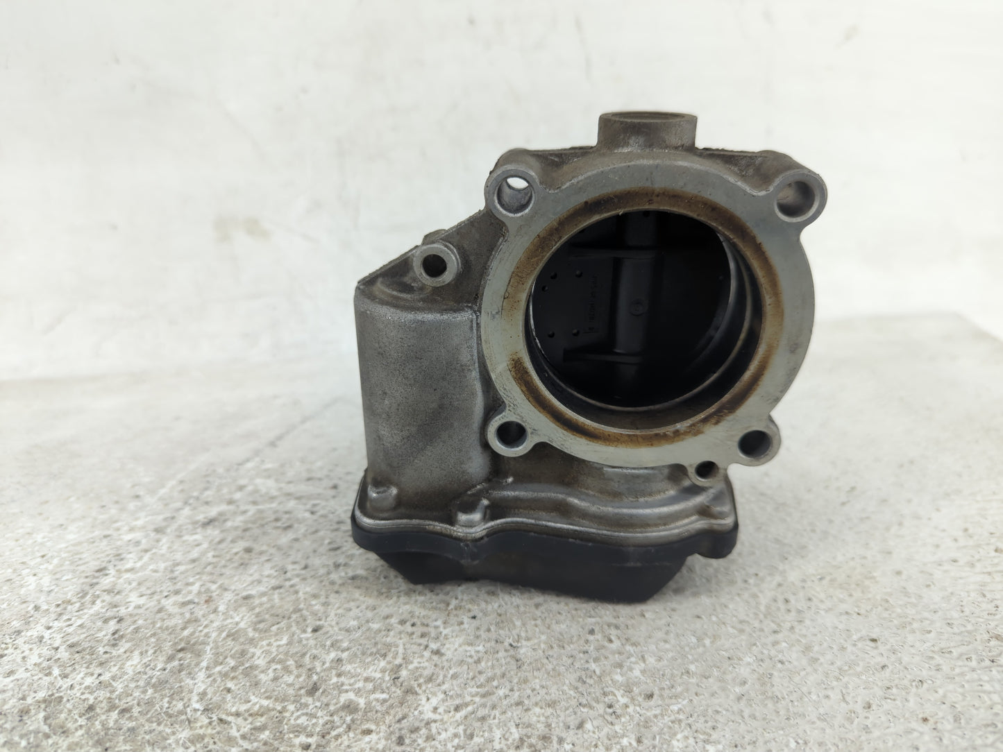 2009-2018 Volkswagen Tiguan Throttle Body P/N:5Q0 614 517 CG Fits OEM Used Auto Parts - Oemusedautoparts1.com