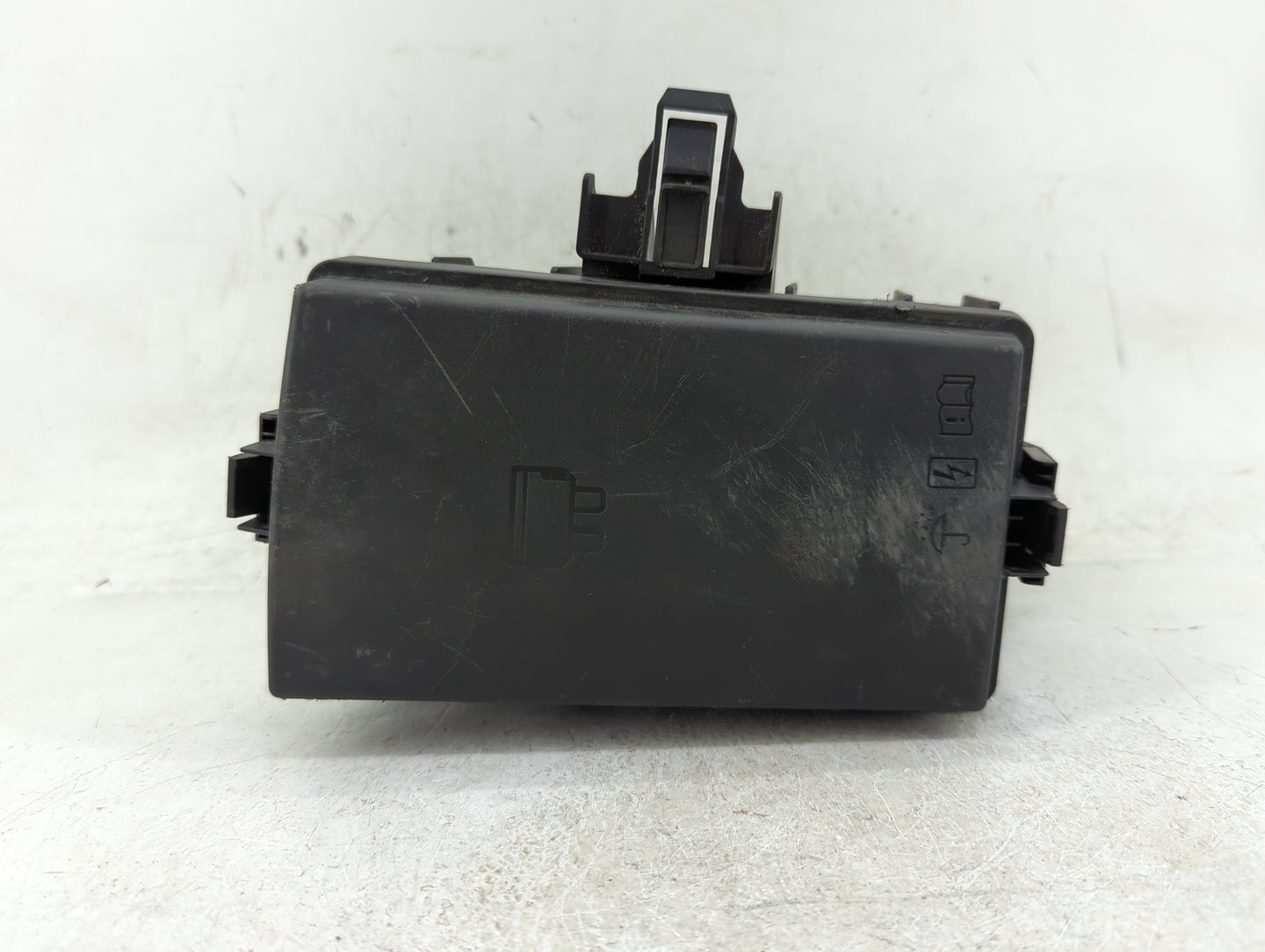 2018-2022 Volkswagen Tiguan Fusebox Fuse Box Panel Relay Module P/N:5Q0 907 361 D 5Q0 937 132 B Fits OEM Used Auto Parts - O