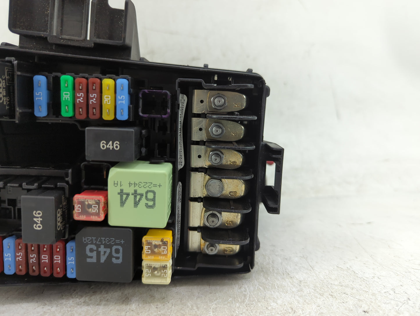 2018-2022 Volkswagen Tiguan Fusebox Fuse Box Panel Relay Module P/N:5Q0 907 361 D 5Q0 937 132 B Fits OEM Used Auto Parts - O