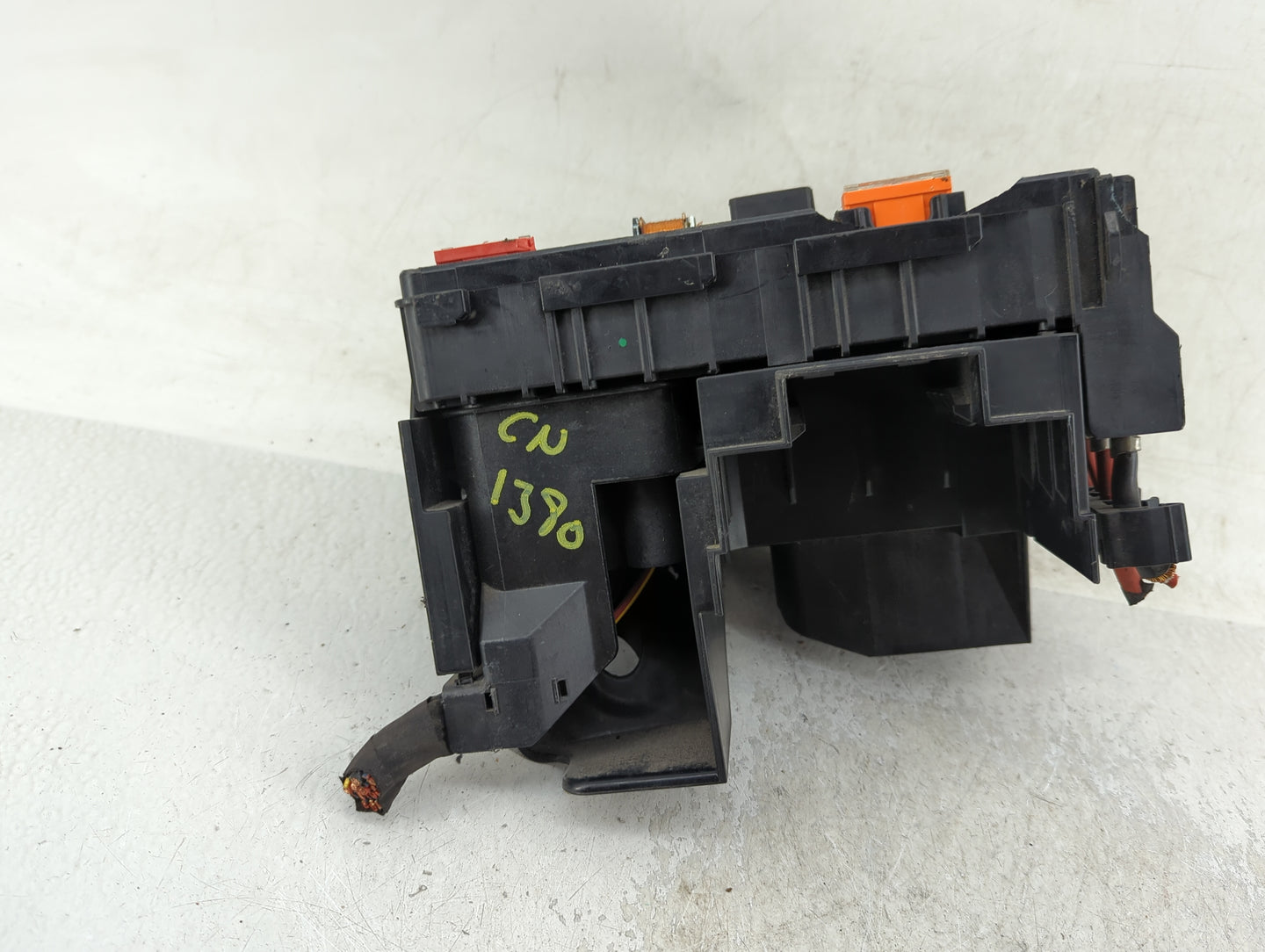 2012-2018 Volkswagen Tiguan Fusebox Fuse Box Panel Relay Module P/N:6359-5743 3C0 937 125 A Fits OEM Used Auto Parts - Oemus