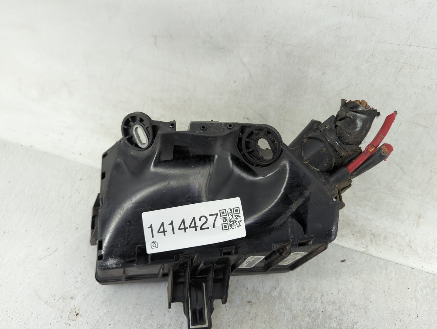 2018-2022 Volkswagen Tiguan Fusebox Fuse Box Panel Relay Module Fits Fits 2015 2016 2017 2018 2019 2020 2021 2022 OEM Used A
