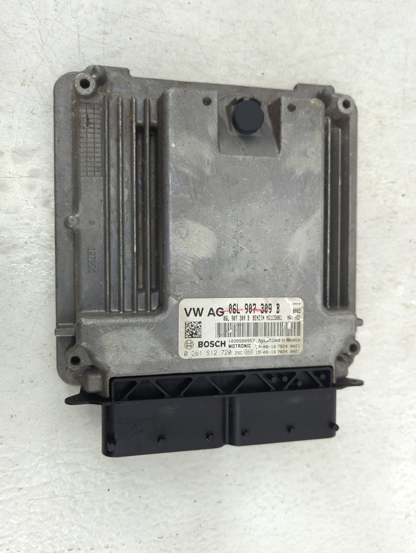 2018 Volkswagen Tiguan PCM Engine Control Computer ECU ECM PCU OEM P/N:06L907309B Fits OEM Used Auto Parts - Oemusedautopart