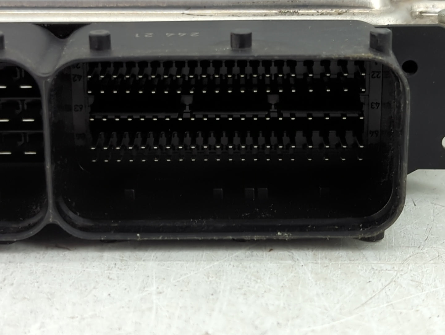 2018-2020 Volkswagen Tiguan PCM Engine Control Computer ECU ECM PCU OEM P/N:06L907309B Fits Fits 2018 2019 2020 OEM Used Aut