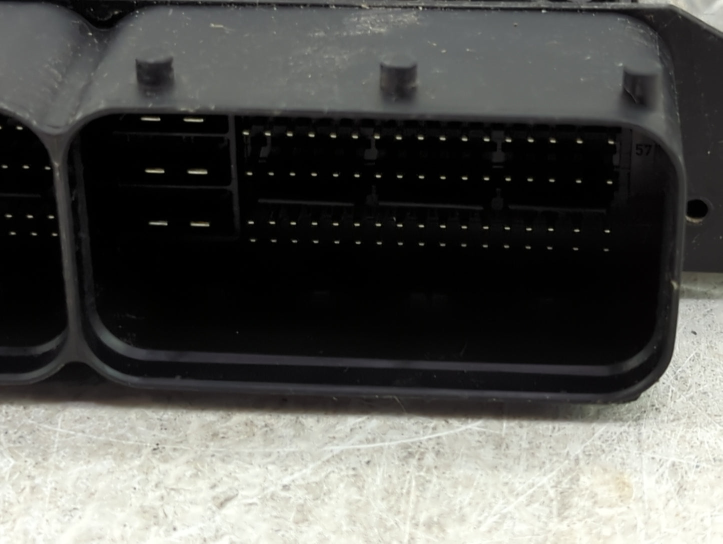2018-2020 Volkswagen Tiguan PCM Engine Control Computer ECU ECM PCU OEM P/N:06L907309B Fits Fits 2018 2019 2020 OEM Used Aut