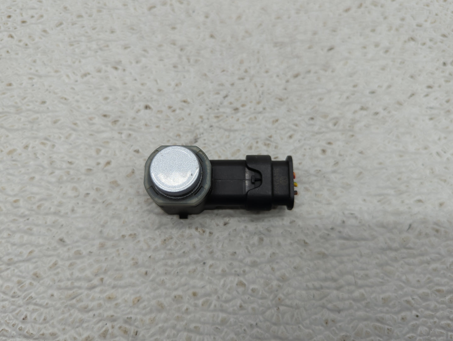 2018 Volkswagen Tiguan Front Park Assist Sensor Silver - Oemusedautoparts1.com