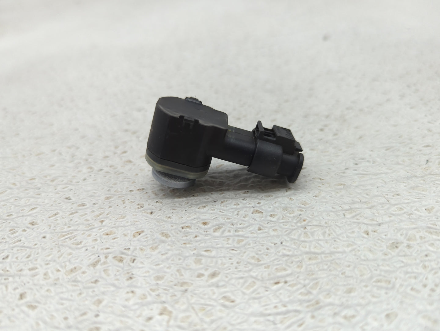 2018 Volkswagen Tiguan Front Park Assist Sensor Silver - Oemusedautoparts1.com