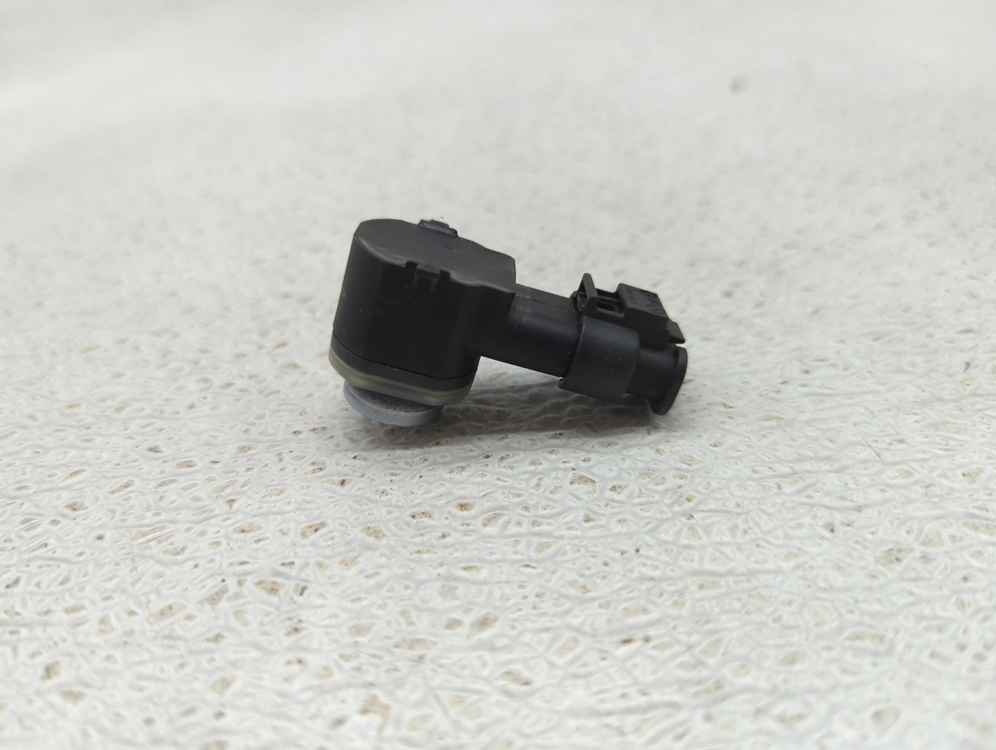 2018 Volkswagen Tiguan Front Park Assist Sensor Silver - Oemusedautoparts1.com