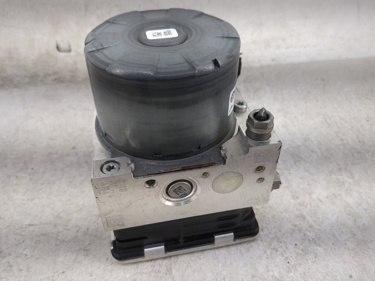 2018-2020 Volkswagen Tiguan ABS Pump Control Module Replacement P/N:5Q0614517FD 10.0220-1924.4, MK100ESC Fits Fits 2018 2019