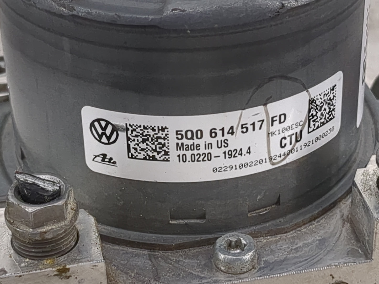 2018-2020 Volkswagen Tiguan ABS Pump Control Module Replacement P/N:5Q0614517FD 10.0220-1924.4, MK100ESC Fits Fits 2018 2019