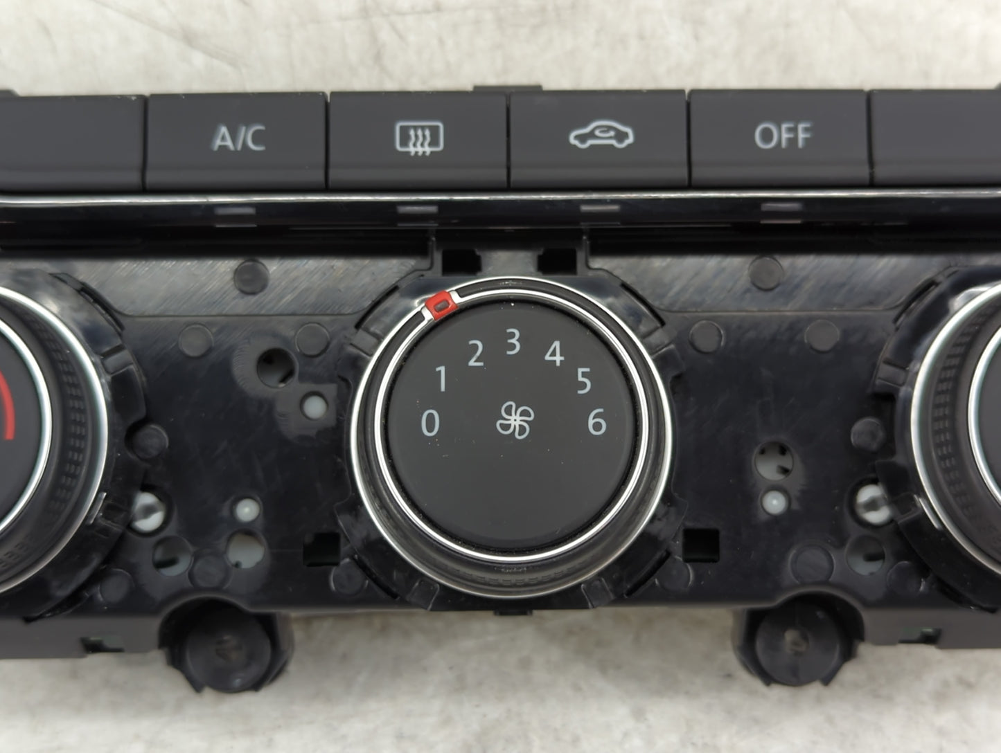 2018 Volkswagen Tiguan Climate Control Module Temperature AC/Heater Replacement P/N:5NN 907 426 Fits OEM Used Auto Parts - O