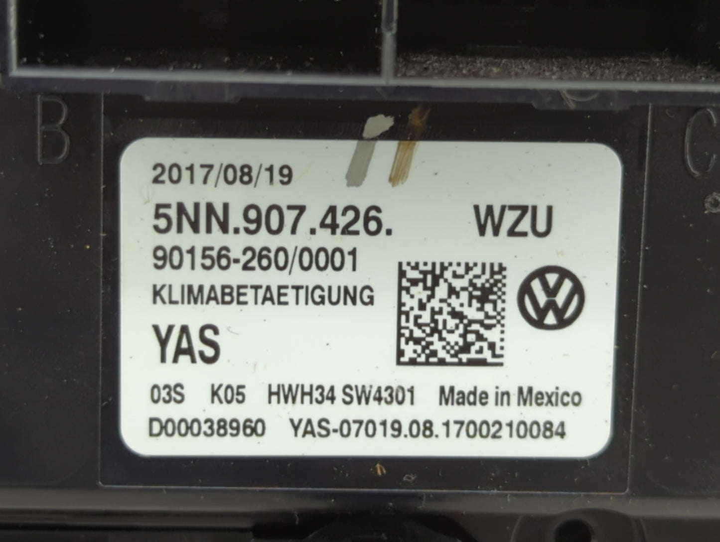 2018 Volkswagen Tiguan Climate Control Module Temperature AC/Heater Replacement P/N:5NN 907 426 Fits OEM Used Auto Parts - O