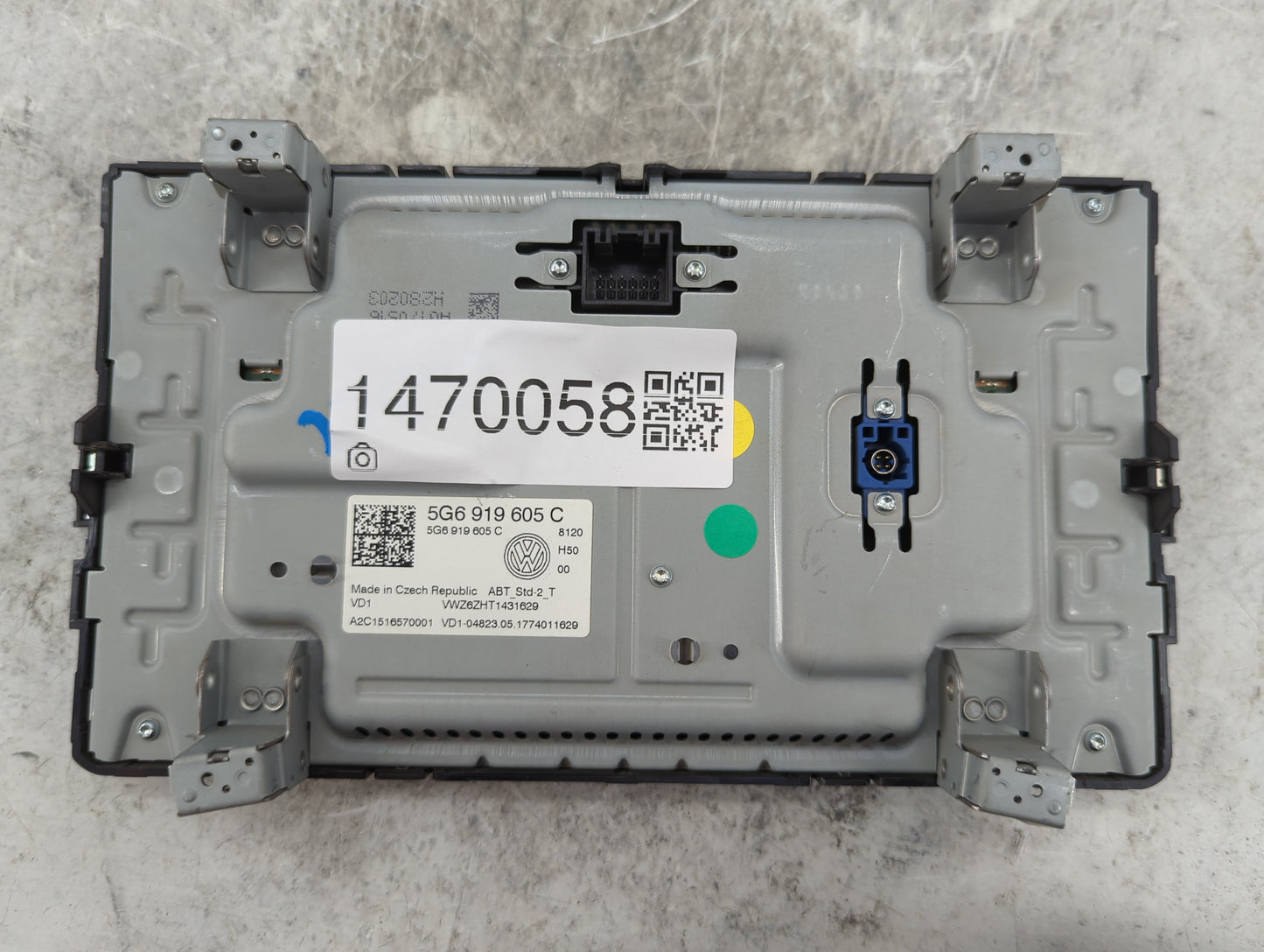 2018-2022 Volkswagen Tiguan Information Display Screen 1470058 - Oemusedautoparts1.com