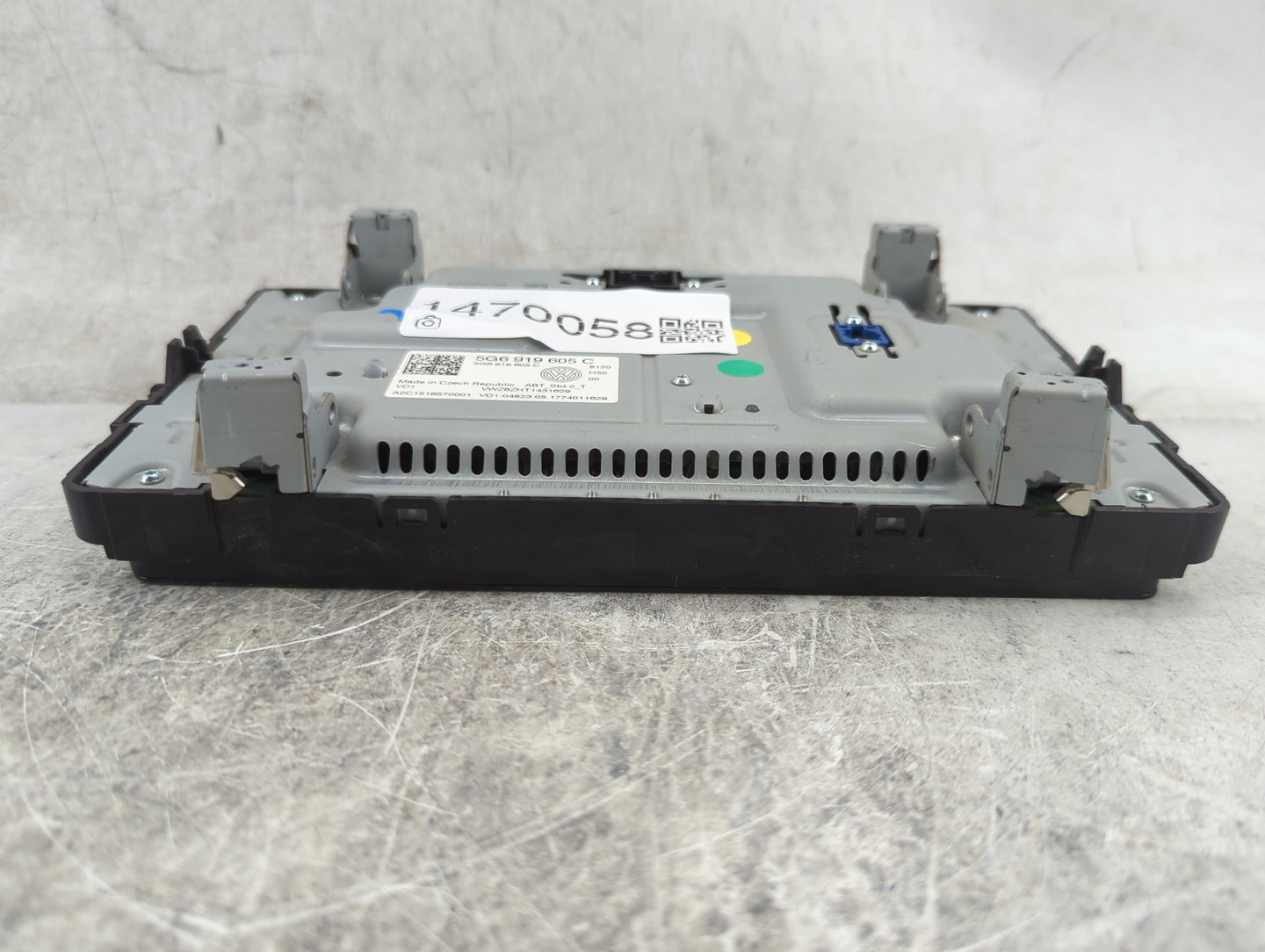 2018-2022 Volkswagen Tiguan Information Display Screen 1470058 - Oemusedautoparts1.com